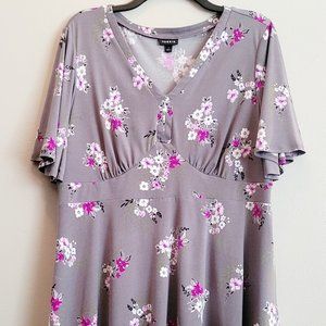 TORRID womans floral blouse